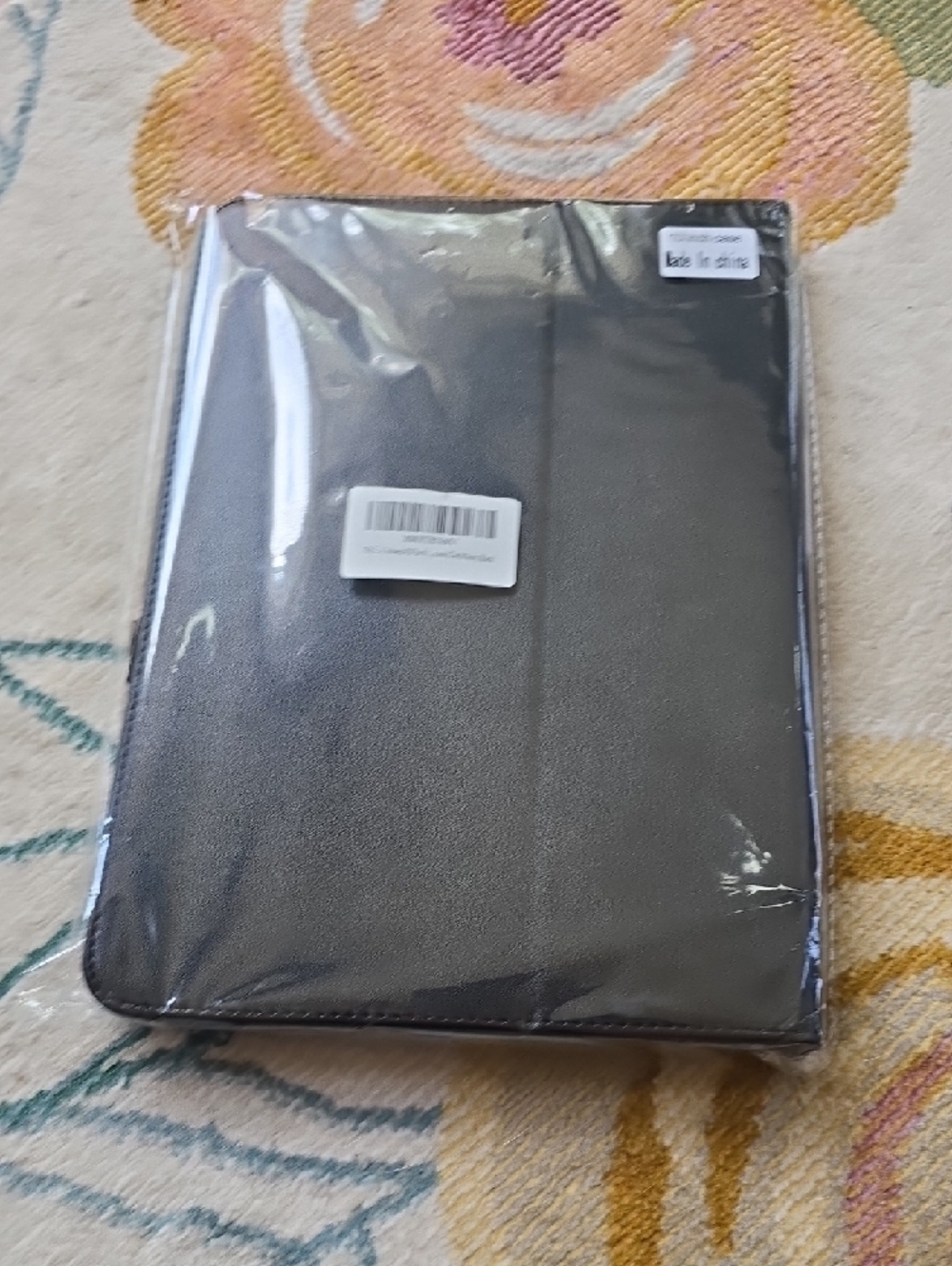 10.1-Inch White Tablet - - Picture 6 of 7